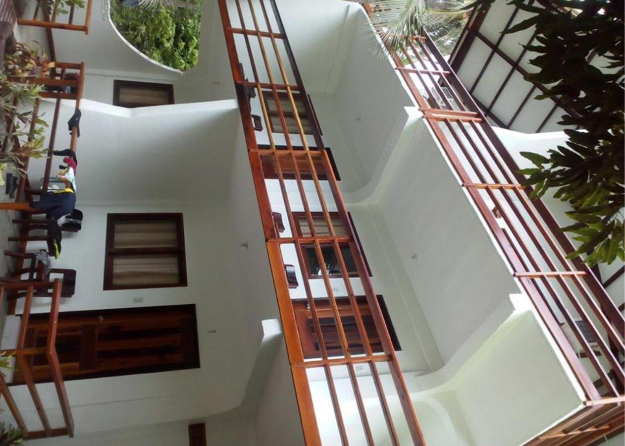 Point 303 Resort General Luna  Exterior foto